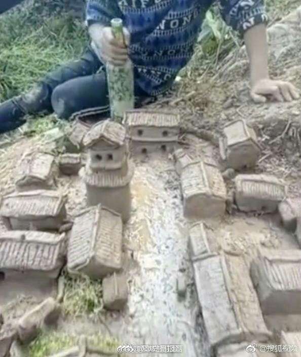 神一般的「玩泥巴」！　爸媽跟著8歲兒子去後山　驚見「一座城市」嚇傻