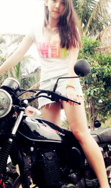 天氣轉熱，女騎士們都開始上街了，但這樣的女騎士還是第一次見！心都要跟著去了！