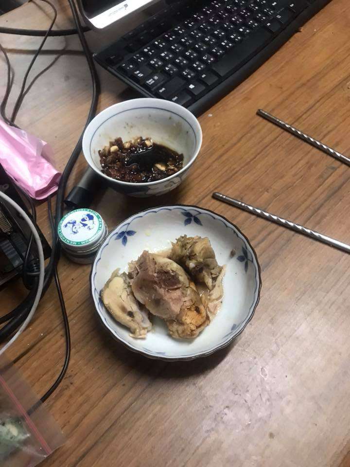 死不願意認錯！　他跟老婆冷戰「三餐泡麵、衣服臭酸」　哭著領悟面子不值錢