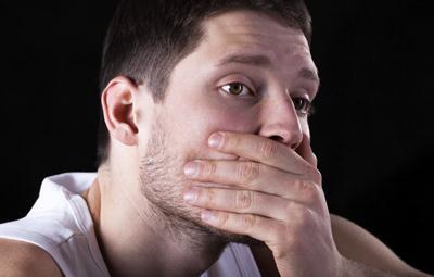 每天刷牙還有口臭是怎麼了？醫生：很可能是這幾種症狀，別大意