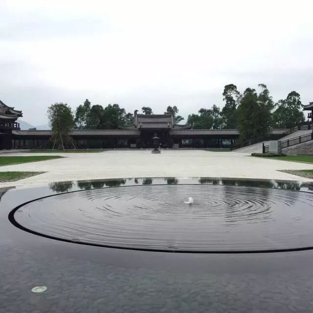 李嘉誠15億建佛寺，月中（4月15日）開放，內部防彈設備曝光 