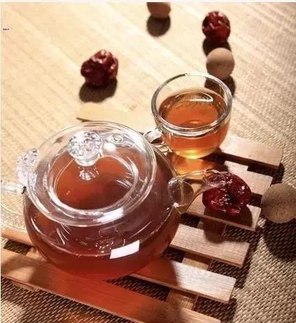 失眠很煩惱？醫生：每天吃這種水果、常按這三處穴位，一覺到天亮