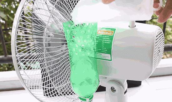 她在風扇後面加了這個，連開冷氣都不用，清涼一整夏！
