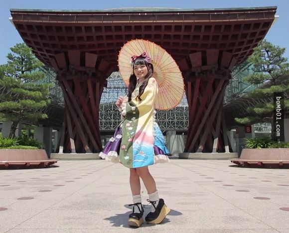 當夢幻的蘿莉風與傳統的和服結合在一起…如此完美的服裝就算價錢再誇張我也毫不後悔決定買一件