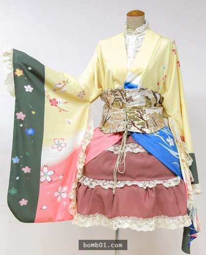 當夢幻的蘿莉風與傳統的和服結合在一起…如此完美的服裝就算價錢再誇張我也毫不後悔決定買一件