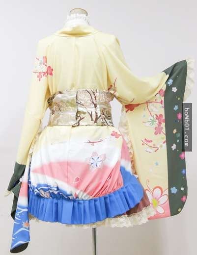 當夢幻的蘿莉風與傳統的和服結合在一起…如此完美的服裝就算價錢再誇張我也毫不後悔決定買一件
