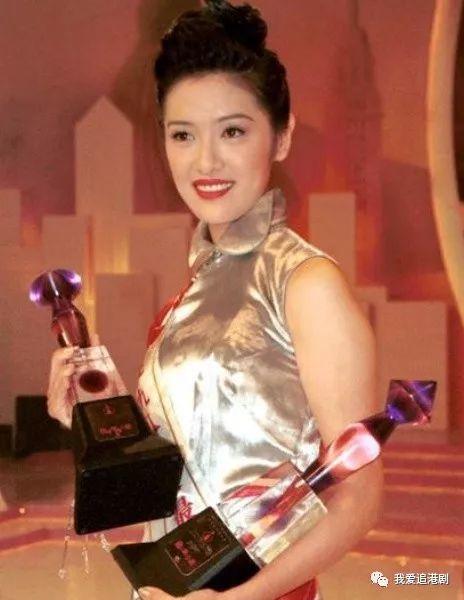 曾是TVB花旦，跑去上海當公關！如今曝離巢原因！
