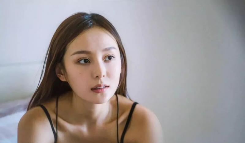 TVB夜蒲女神，解封34D大胸+42寸大長腿，新戲色誘吳卓羲！