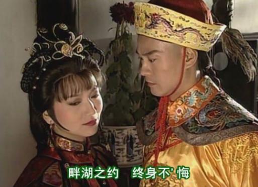 63歲趙雅芝上央視，注意台下72歲黃錦燊的眼神，網友神評論亮了！