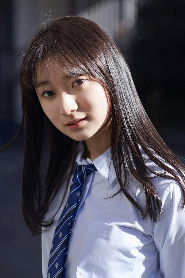 日本最適合制服美少女！看這張臉就知道「選票的絕對公信力」…泳裝寫真解禁網友全暴動