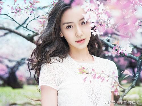 娛樂圈裡的11位「混血」女星，最美不是baby而是她！