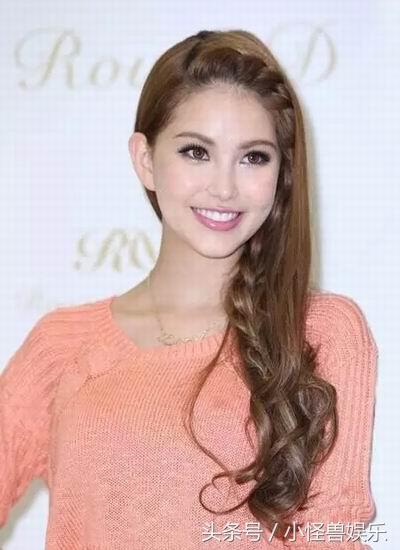 娛樂圈裡的11位「混血」女星，最美不是baby而是她！