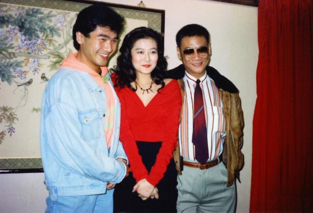 娛樂圈內四大惡人之首，曾被譽香港最紅經紀人，晚景淒涼無兒無女