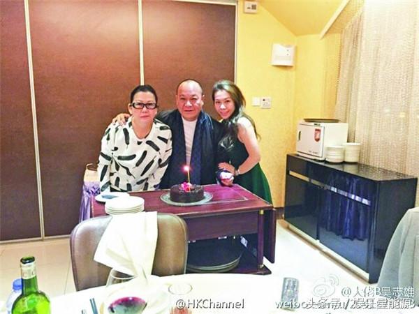    65歲吳志雄全家照！當年帶100多個黑幫小弟齊拍戲，沒想到如今女兒居然長得這麼美！網友：女兒不出道就浪費了！