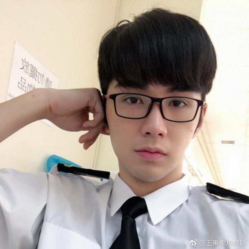 【還曾在TVB拍過劇！】 TVB御用惡霸「棠哥」25歲兒子曝光！身高190cm！比韓國Oppa還要帥！