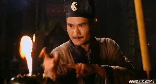 為什麼林正英每次拍僵屍片都要拜拜？他最終還是沒能逃過... 
