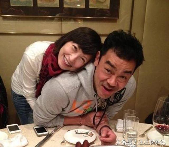 她是學歷最高的港姐冠軍，結婚18年無子被老公寵成少女，50歲美翻!