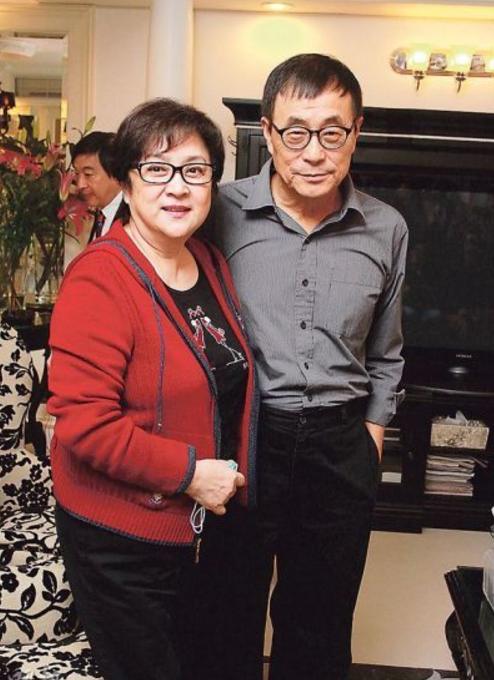  台灣第一代玉女，曾艷壓青霞，2度嫁渣男，現兒子32歲帥過謝霆鋒 !