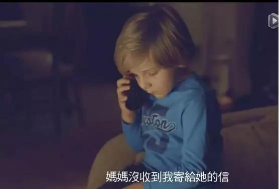 5歲小孩報警想找「在天堂的媽媽」，警察的回答感動了全世界！