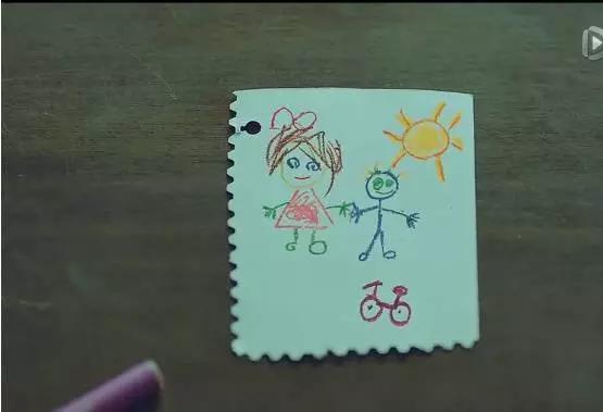 5歲小孩報警想找「在天堂的媽媽」，警察的回答感動了全世界！