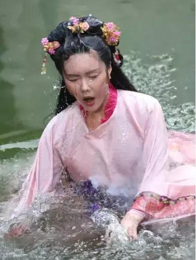 「TVB御用大小姐」憑丑角成功跑出 為拍劇看片學習？