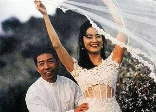 63歲的林青霞「與28歲女兒同台」，網友一看瞬間懂了....美與年齡無關！ 