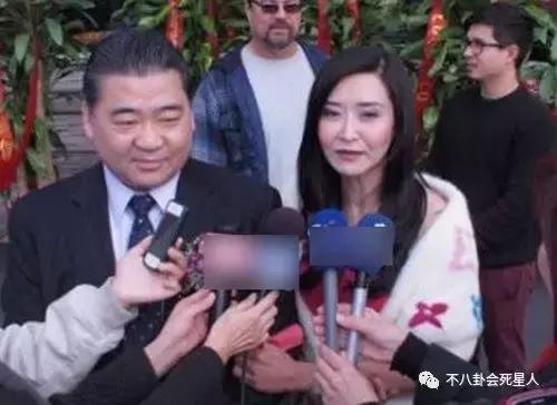 從香港艷星到古堡女主人，她的人生簡直開掛！