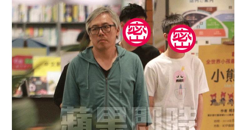 歌手「張宇」遭記者直擊滿頭白髮、顯老態，但身後17歲兒子的「帥氣長相」竟讓記者驚呆了！ 