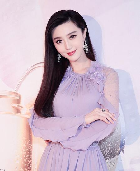 驚！欺騙外界19年「私生子」近照終於「曝光」，長相酷似35歲范冰冰！不過謠言因為「這樣」不攻自破.... 