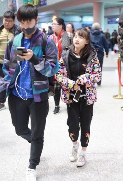 森碟要被打造成為下一個袁姍姍？九歲的她身上居然已經有馬甲線