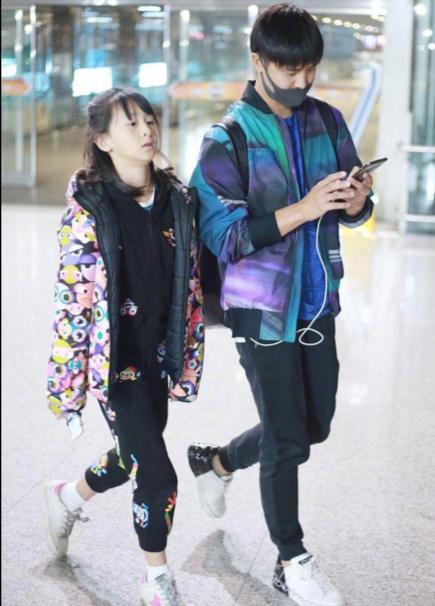 森碟要被打造成為下一個袁姍姍？九歲的她身上居然已經有馬甲線