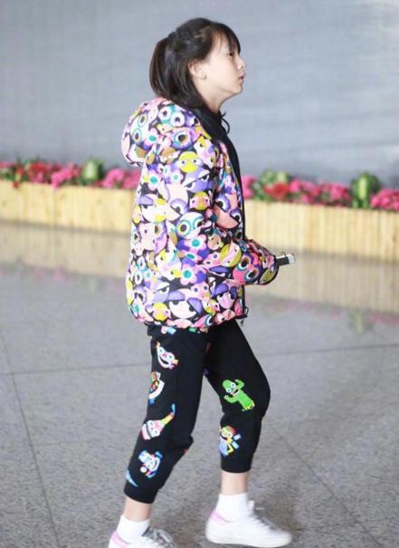 森碟要被打造成為下一個袁姍姍？九歲的她身上居然已經有馬甲線