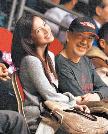 結婚3天就分居，還能生2個兒子，成全風流丈夫23年，網友：真能忍