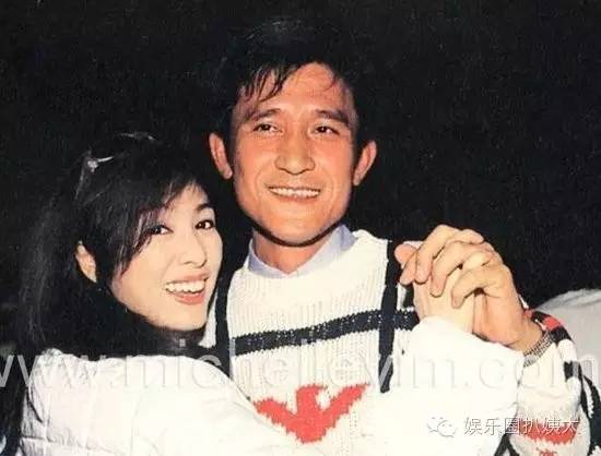 成龍苦追她八年，她卻用24年守護癌症男友，61歲的「她」依舊動人！！ 