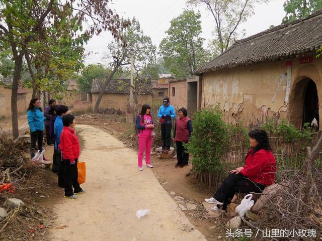 兒子是個啞巴，娶了個傻媳婦，結婚後兒媳做一事，兒子竟開口說話！ 