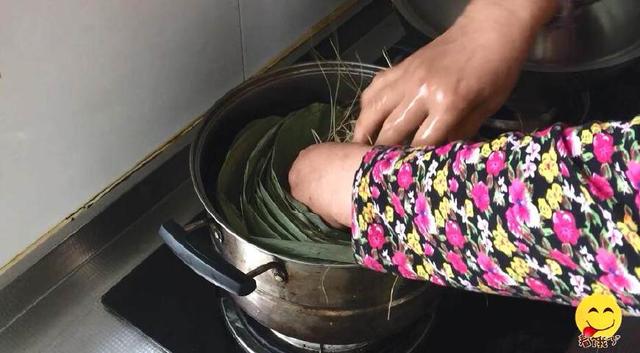 端午節再也不用買糯米粽子，廚娘教你簡單在家做，步驟詳解，收藏