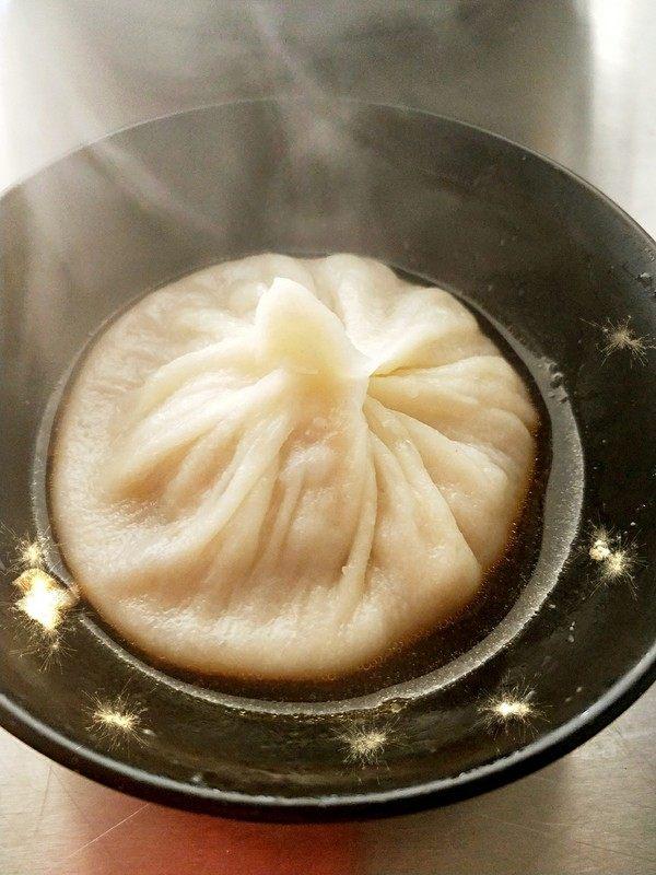 婆婆教我做灌湯包，先喝汁後吃餡，滿足感爆棚，做法一看就會