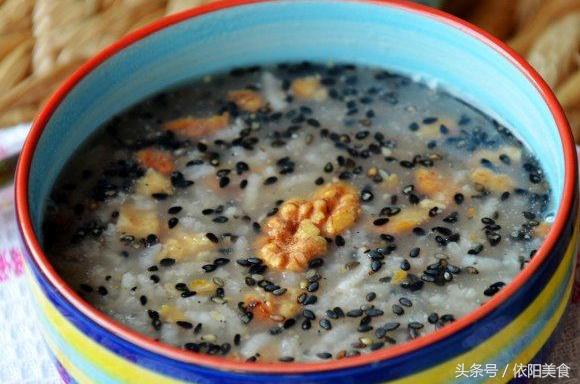 10種「養胃粥」香噴噴熱呼呼，天天吃也不膩，甜的鹹的都美味