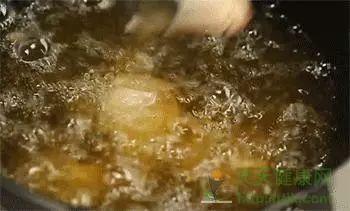 炸雞腿還能這麼做，kfc知道都哭了  