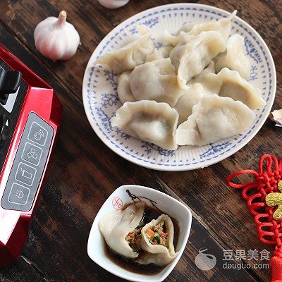 家常水餃-香菇胡蘿蔔韭菜豬肉餡 