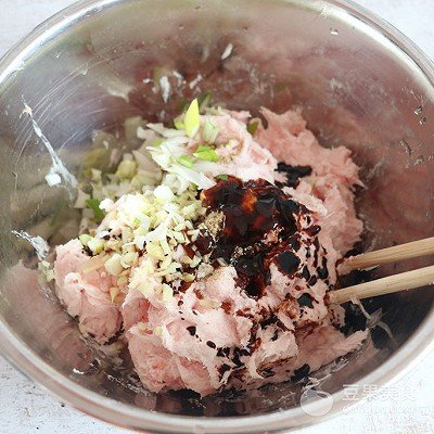 家常水餃-香菇胡蘿蔔韭菜豬肉餡 