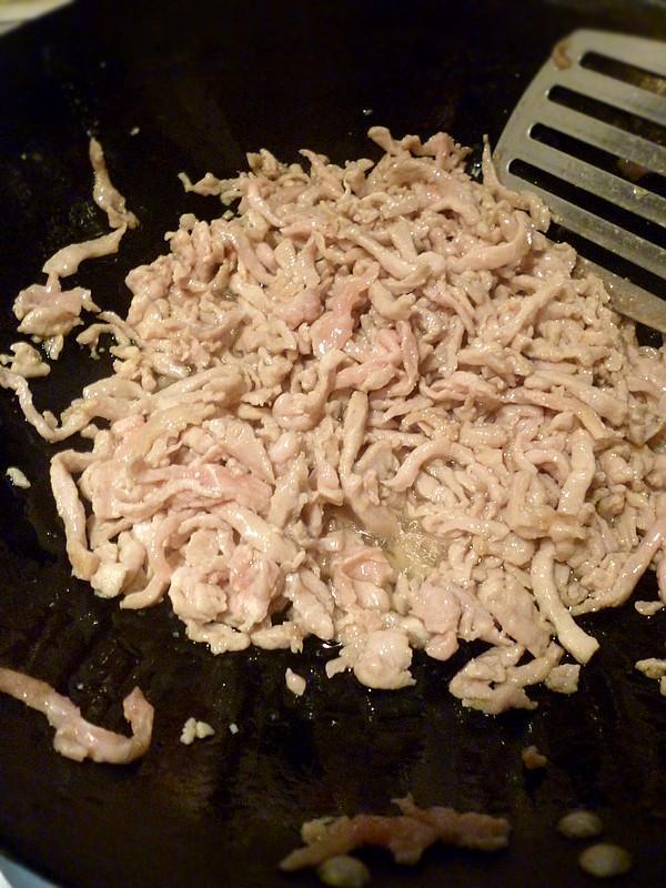 從小吃到大的魚香肉絲，沒有魚肉卻有魚香味，快來看看做法吧 