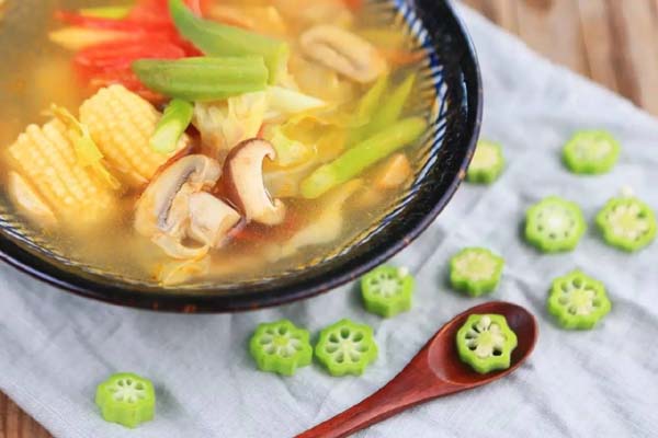 舌尖素食：12款風味蔬菜湯，暖胃又養人！ - Q博士