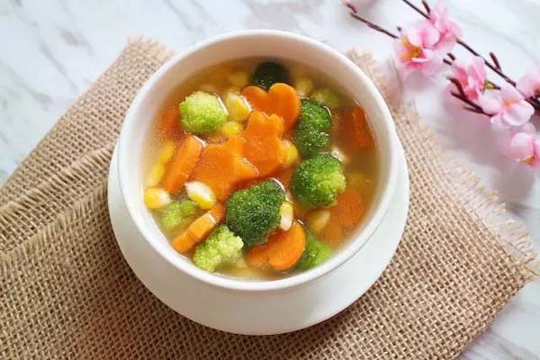 舌尖素食：12款風味蔬菜湯，暖胃又養人！ - Q博士