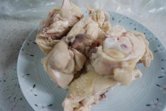夏日必備家常菜！懶人版口水雞，男人的下酒菜，女人的下飯菜！