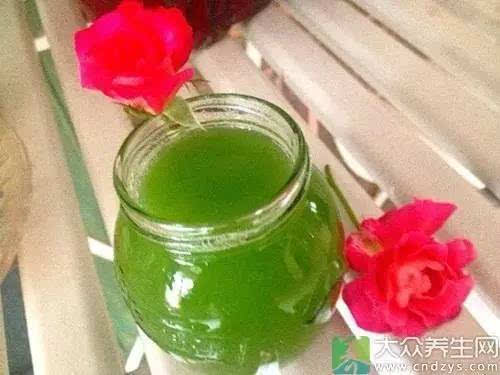 苦瓜「這樣」打汁無敵好喝！喝3天就能排毒通便，臉上痘痘跟著消光光！