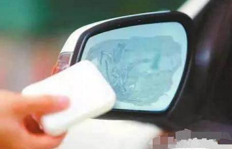 為什麼有人在車裡放肥皂？知道真相的我立馬也放一塊