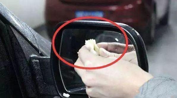 為什麼有人在車裡放肥皂？知道真相的我立馬也放一塊