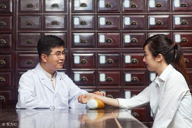 咳嗽有痰多可能預示3種「大病」！白痰黃痰大不同，趕快來自我檢測！