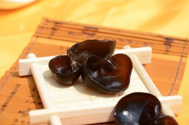 黑木耳竟有這些妙用？沒想到吧！